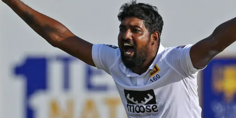 உலக சாதனை படைத்த இலங்கை கிரிக்கெட் வீரர்