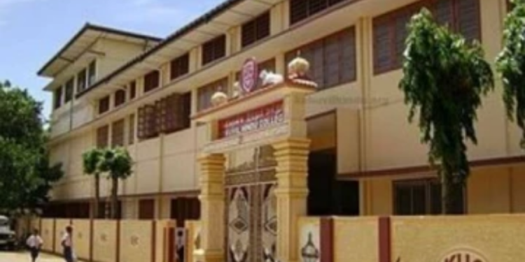 யாழில் நிதி மோசடியில் ஈடுபட்ட அதிபருக்கு எதிராக சட்ட நடவடிக்கை!