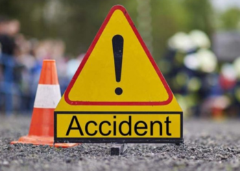 யாழில் பேருந்தை முந்தி செல்ல முற்ப்பட்ட இளைஞன் உயிரிழப்பு!