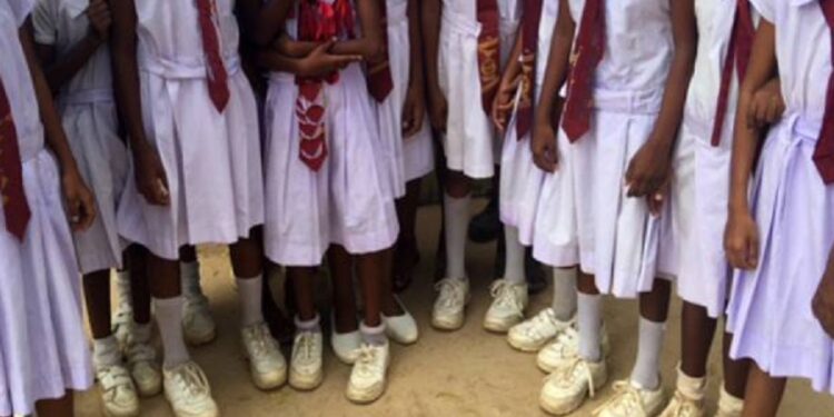 பாடசாலை மாணவர்கள் தொடர்பில் வெளியாகியுள்ள செய்தி!