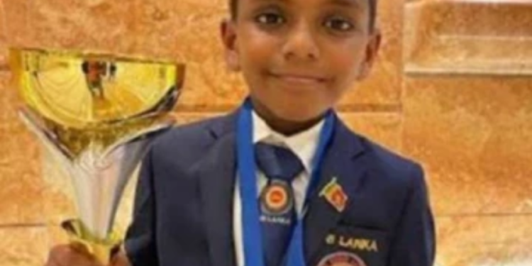 சதுரங்க போட்டியில் உலக அளவில் சாதனை படைத்த இலங்கை மாணவன்