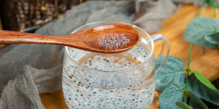 கோடை வெப்பத்தை தணிக்கும் சப்ஜா விதைகள்