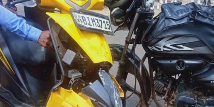 வவுனியாவில் நேருக்கு நேர் மோதிய வாகனங்கள்