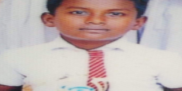 ஆசிரியர் பெயரை எழுதி வைத்து விட்டு விபரீத முடிவால் உயிரை மாய்த்துக் கொண்ட மாணவன்