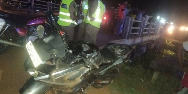 வவுனியாவில் இடம்பெற்ற விபத்தில்  இளைஞன் ஒருவர் உயிரிழப்பு!