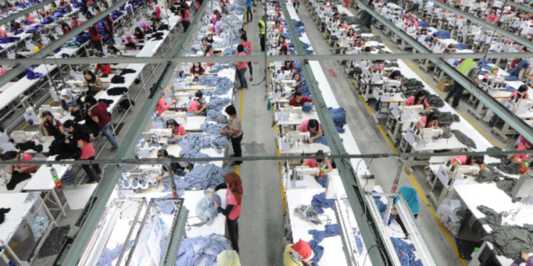 நாட்டில் ஆயிரக்கணக்கானோர் வேலை இழக்கும் அபாயம்!