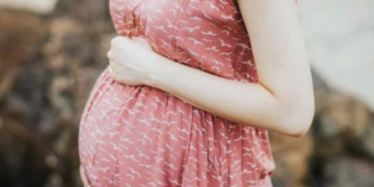 மருத்துவரால் உயிரிழந்த 24 வயது கர்ப்பிணி