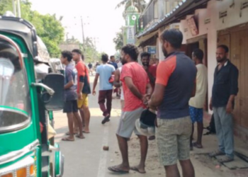 யாழில் சிறுவர்களை கடத்த முயன்றவர் பொது மக்களால் மடக்கி பிடிப்பு!