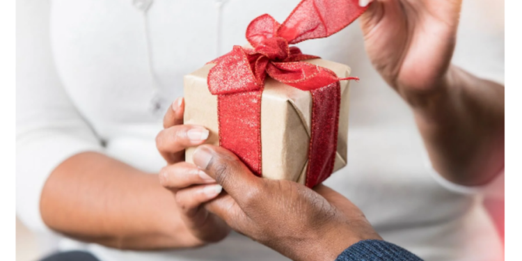 ‘யாழில் ‘Surprise Gift கொடுத்த கணவனுக்கு Surprise கொடுத்த மனைவி