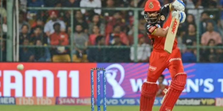 ஐ.பி.எல் வரலாற்றில் விராட் கோலி படைத்த புதிய சாதனை