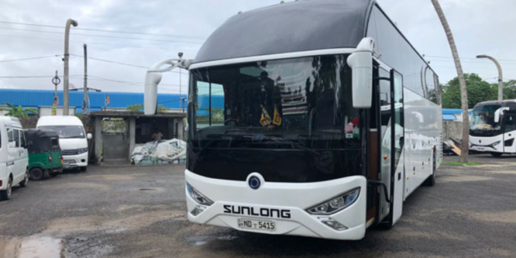 கொழும்பில் இருந்து யாழ் நோக்கி பயணித்த பேருந்தில் சென்ற ஈழ தமிழருக்கு நேர்ந்த சோகம்!