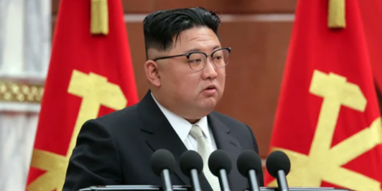 வட கொரியாவின் உளவுச் செய்மதி கடலில் வீழ்ந்தது!