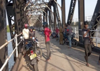 மட்டக்களப்பு கல்லடி பாலத்திற்கு அருகில் பெண் ஒருவரின் சடலம் மீட்பு!