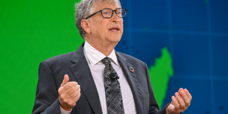 இலங்கைக்கு கைகொடுக்க இருக்கும் பில்கேட்ஸ்