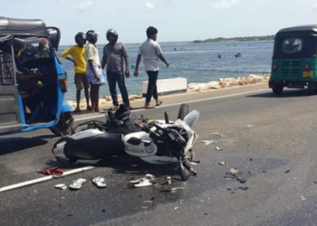 யாழ் பண்ணைப் பகுதியில் இடம்பெற்ற கோர விபத்தில் இருவர் படுகாயம்!