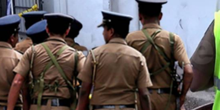 கணவன் வெளிநாட்டில் இருந்த நிலையில் வீட்டில் தனிமையில் இருந்த மனைவிக்கு நேர்ந்த சோகம்!