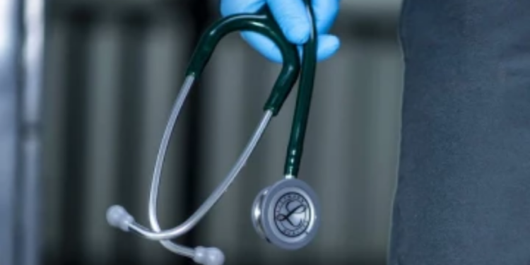 இளம் வைத்தியர் ஒருவர் மர்மமான முறையில் உயிரிழப்பு!