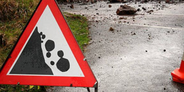 நாட்டின் நான்கு மாவட்டங்களுக்கு எச்சரிக்கை விடுப்பு!