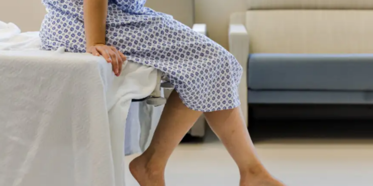 உறவுக்கு கணவன் வற்புறுத்துவதாக புகார் அளித்த மனைவி