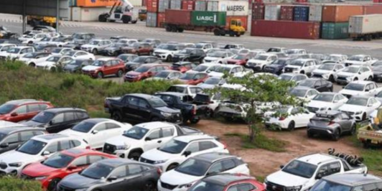 இலங்கையில் வாகன இறக்குமதி தொடர்பில் வெளியாகியுள்ள செய்தி!