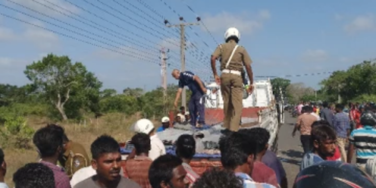 இன்று அதிகாலை வவுனியாவில் கோர விபத்து!