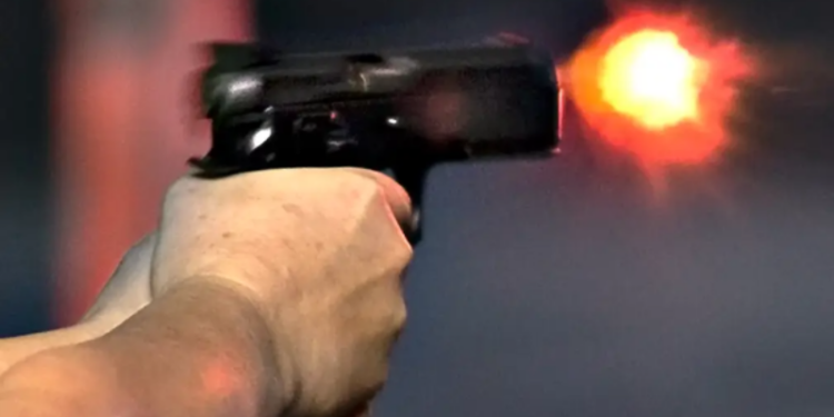 இளம் பெண் ஒருவர் சுட்டுக் கொல்லப்பட்ட சம்பவம் தொடர்பில் பரபரப்பு!