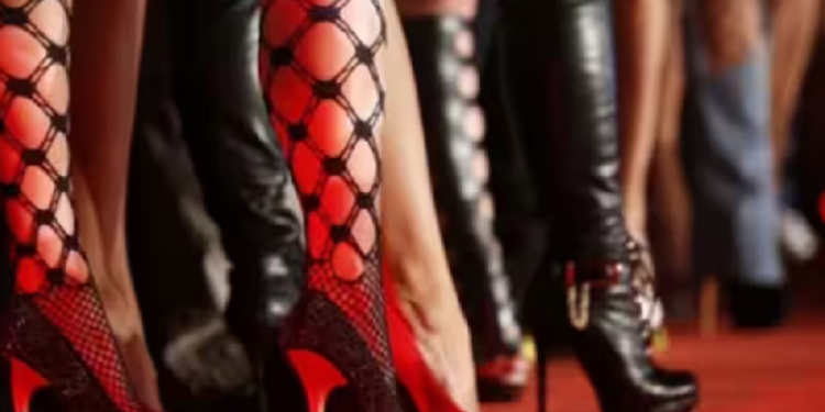 7 விபச்சார நிலையங்கள் சுற்றிவளைக்கப்பட்டத்தில் 39 பேர் கைது!