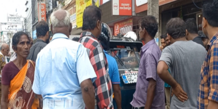 யாழில் மது போதையில் தகராறில் ஈடுபட்ட இருவர் கைது!