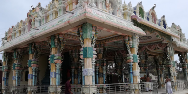 இலங்கையில் கட்டப்பட்டுள்ள பிரம்மாண்ட ஆலயம்