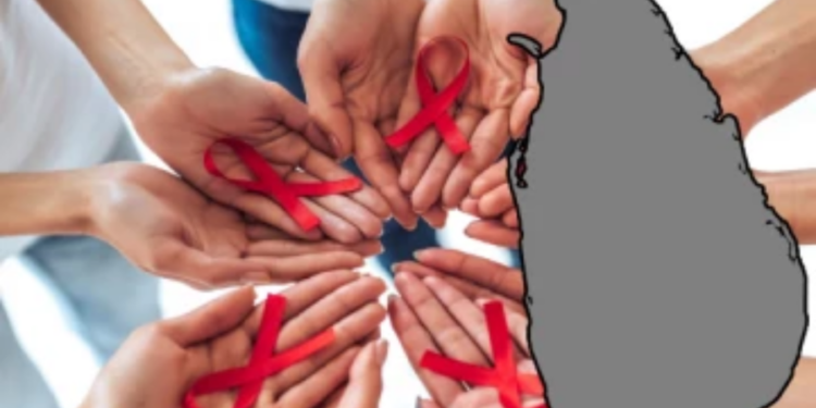 இலங்கையில் முதன் முறையாக எச்.ஐ.வி தொற்றுக்குள்ளான திருநங்கைகள் அடையாளம் காணப்பட்டுள்ளனர்.