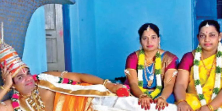 இரண்டு பெண்களுடன் கைதான போலி சாமியார்