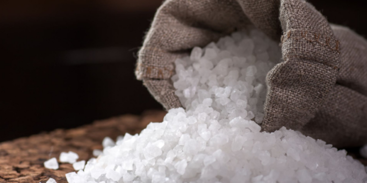 வெள்ளிக்கிழமையில் உங்கள் வாழ்க்கையை மாற்றும் கல் உப்பு!