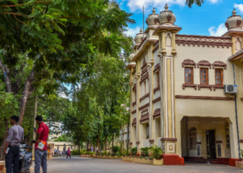 யாழ் பல்கலையில் மூவருக்கு உயர் பதவி