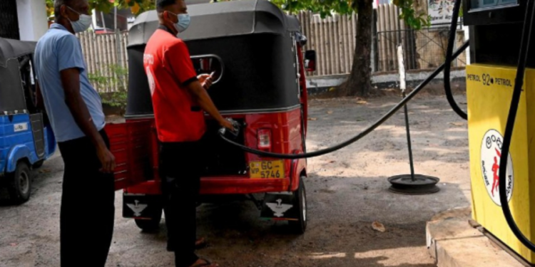 இலங்கை பெற்றோலியக் கூட்டுத்தாபனம் அறுபது மில்லியன் ரூபா இலாபத்தை ஈட்டியுள்ளது!