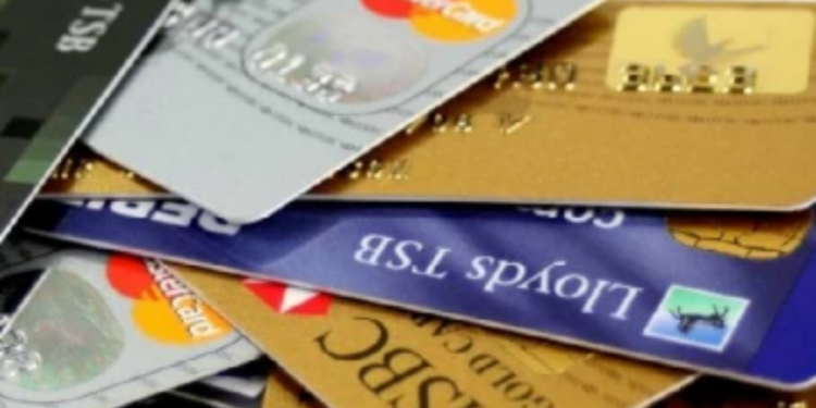 நாட்டில் கடனட்டை பயன்படுத்துவோருக்கான மகிழ்ச்சியான செய்தி!