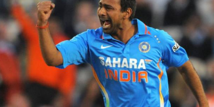 இந்திய முன்னாள் கிரிக்கெட் வீரர் பந்துவீச்சாளர் பிரவீன் குமார் கார் விபத்தில் உயிர் பிழைப்பு!