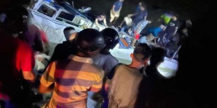 இலங்கையில் கோர விபத்து!