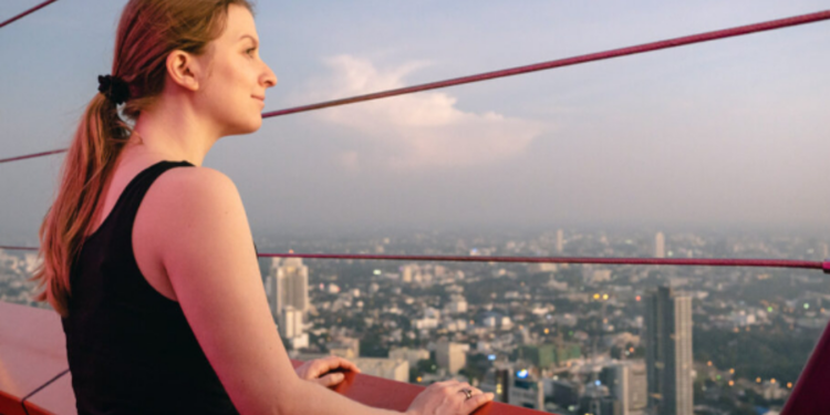 கொழும்பு தாமரைக் கோபுரத்திற்கு அதிகளவில் வரும் சுற்றுலா பயணிகள்