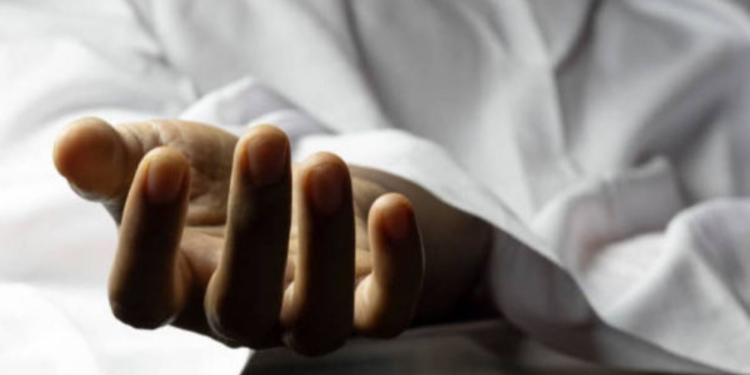 மனைவியை உலக்கையால் தாக்கி படுகொலை செய்த கணவன்