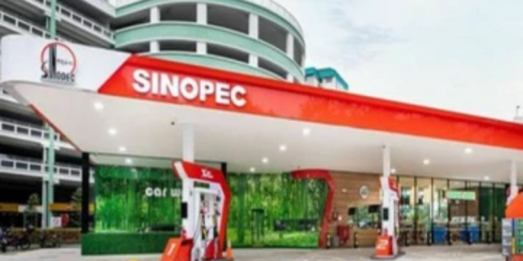 இன்று முதல் இலங்கையில் தனது சேவையை ஆரம்பித்துள்ள சீனாவின் சினோபெக் நிறுவனம்
