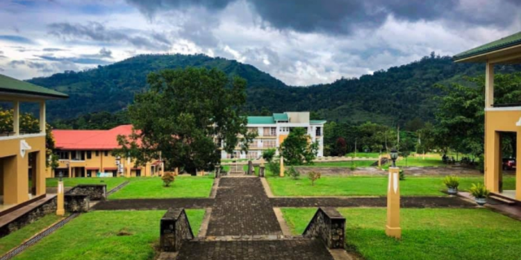 பல்கலைக்கழக மாணவர்களுக்கு இடையில் இடம்பெற்ற மோதல் காரணமாக பல்கலைக்கழகத்தை   தற்க்காலிகமாக மூட தீர்மானம்!