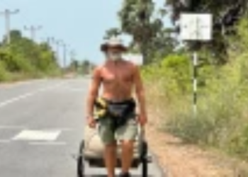 கொழும்பில் இருந்து நடை பயணமாக பருத்தித்துறையை வந்தடைந்த ஆபிரிக்க நாட்டவர்