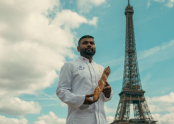 பிரான்சில் விருது வென்ற இலங்ககை தமிழர் யாழ் வருகை