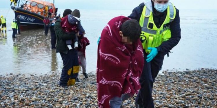 பிரித்தானியா செல்லும் அகதிகளை தடுக்க புதிய யுக்தி!