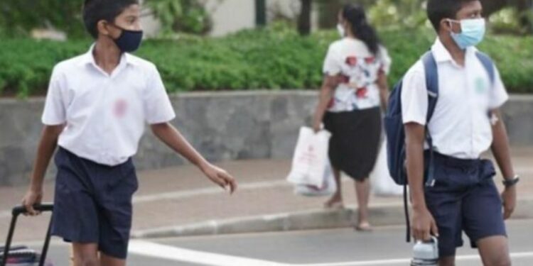 பாடசாலை மாணவர்களுக்கு மாரடைப்பு ஏற்ப்படும் அபாயம்!