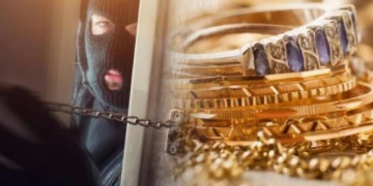 யாழில் வீடு உடைத்து கொள்ளை!