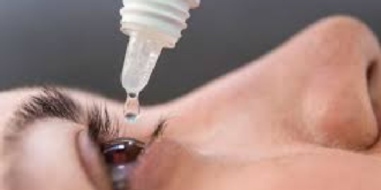 கனடாவில் கண்களுக்கு பயன்படுத்தும் மருந்து குறித்து விடுக்கப்பட்டுள்ள எச்சரிக்கை!