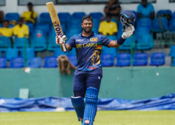 இலங்கை அணி கிரிக்கெட் வீரர் இருவருக்கு கொரொனோ தொற்று!