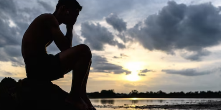 இலங்கையில் கடந்த மூன்று ஆண்டுகளில் 9700 பேர் தற்கொலை செய்து கொண்டுள்ளனர்