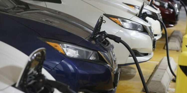 வரியில்லாமல் மின்சார வாகனங்களை இறக்குமதி செய்ய அமைச்சரவை அனுமதி!